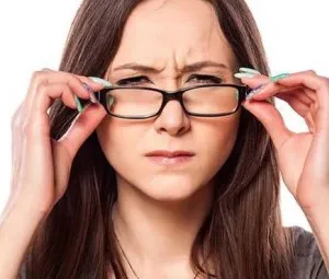 Vì sao có bệnh "cận thị giả"?