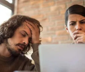 Vì sao sau khi giật mình mặt lại tái xanh?