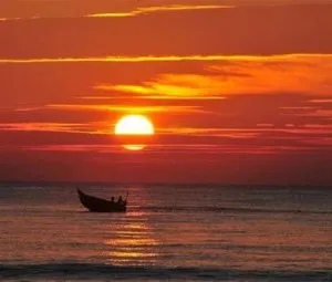 Nói "mặt trời mọc ở đằng đông" có đúng không?