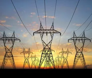 Nếu dây điện cao thế bị đứt, bạn làm gì để thoát ra ngoài an toàn?