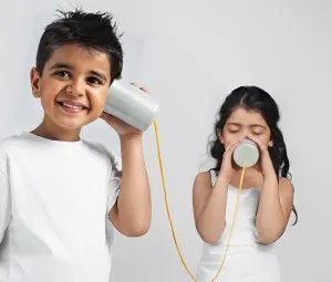Tại sao điện thoại đồ chơi của trẻ em cũng có thể truyền tiếng nói?