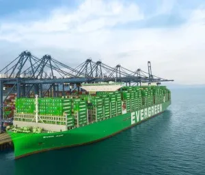 Vì sao tàu thuỷ bao giờ cũng cập bến ngược dòng?