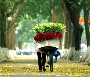 Gượng cười để bước đi