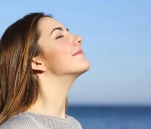 Hãy ngẩng đầu lên