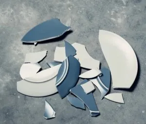 Mảnh dĩa vỡ
