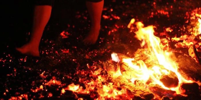 Ai có thể đi trên than hồng? – Kho truyện cổ tích