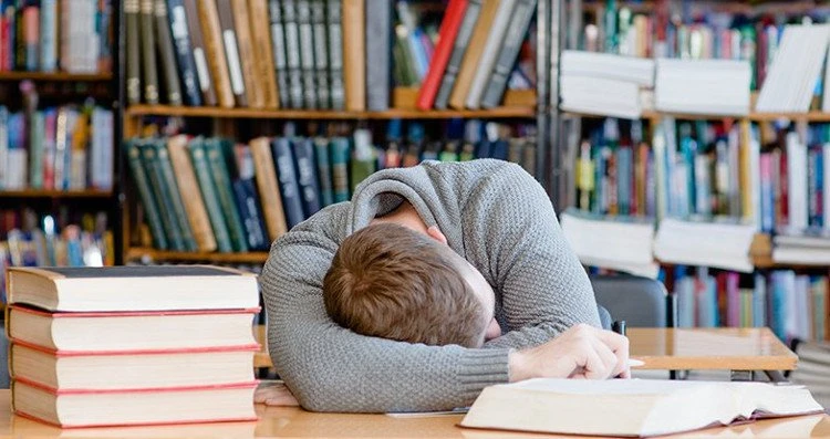 Tại sao sau khi ăn lại buồn ngủ? – Kho truyện cổ tích
